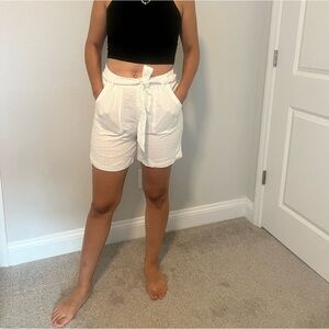 Soft Surroundings White Summer Breeze Solid Gauze Shorts Size (2-4)